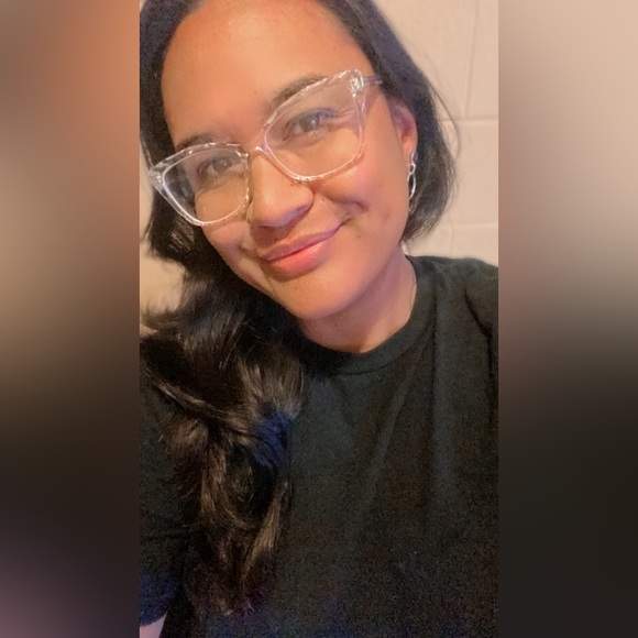 Meet your Posher, Deann - Picture 2 of 5